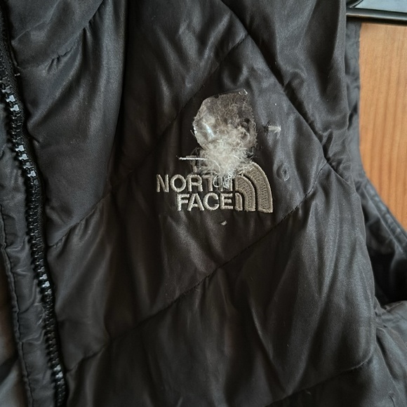 The North Face Black Puffer Vest - Picture 2 of 7